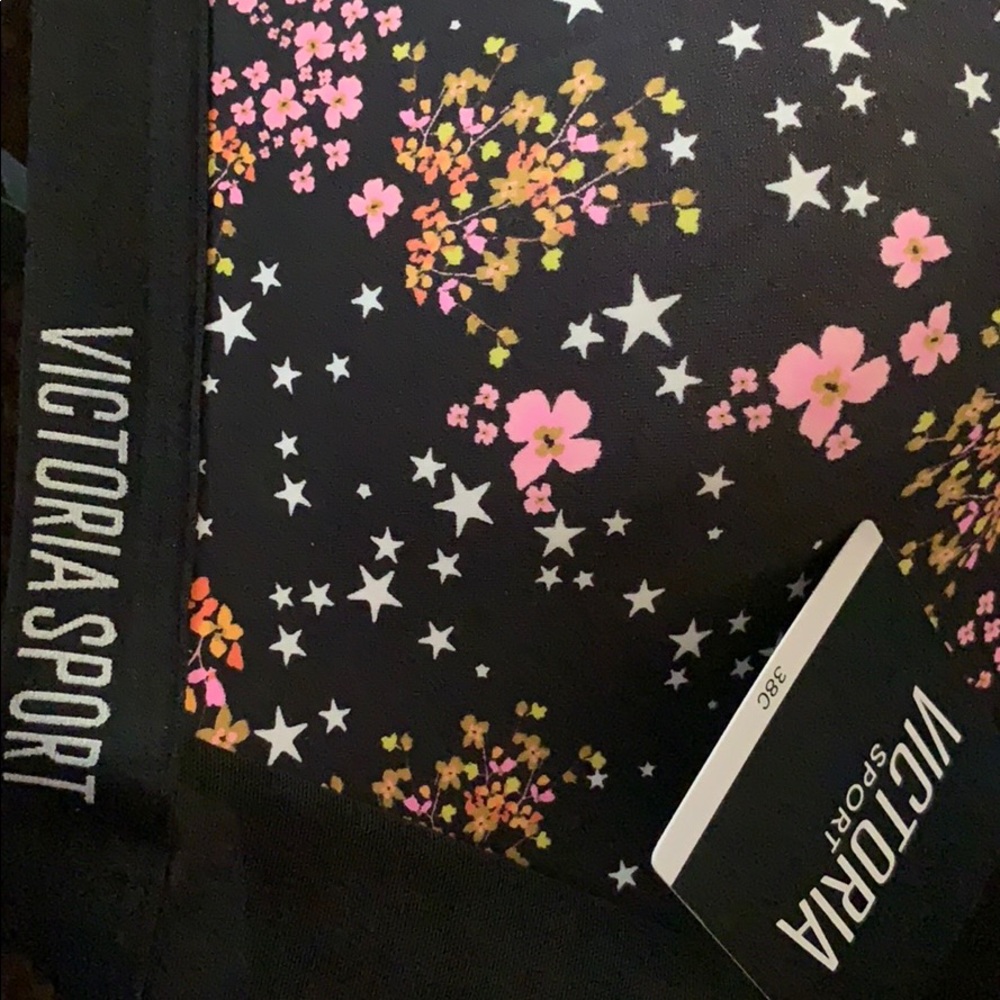 Victoria Secret SportsBra NWT